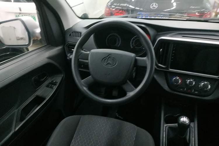 Used Chana Ruixing M60 2023 1.5L GDI Comfort-Class Passenger Vehicle 6/7 Seats
