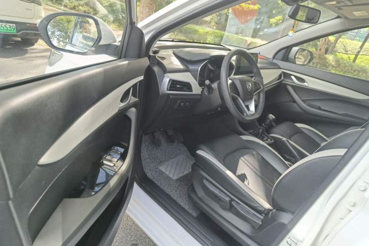 Used Baojun 360 2019 Revised Version 1.5L Manual Elite China VI