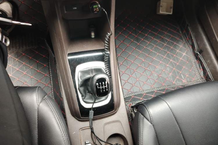 Used Baojun 310W 2017 1.5L Manual Comfort Model China V Standard