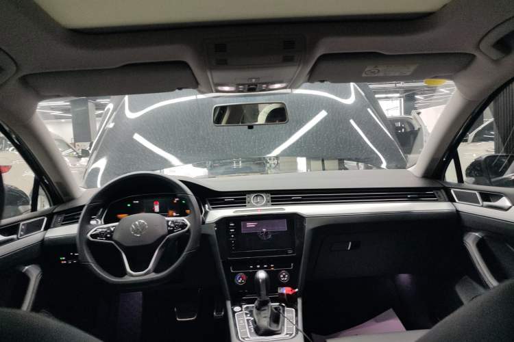 Used Volkswagen Magotan 2025 Zhongxiang Version 280TSI DSG Comfort Edition
