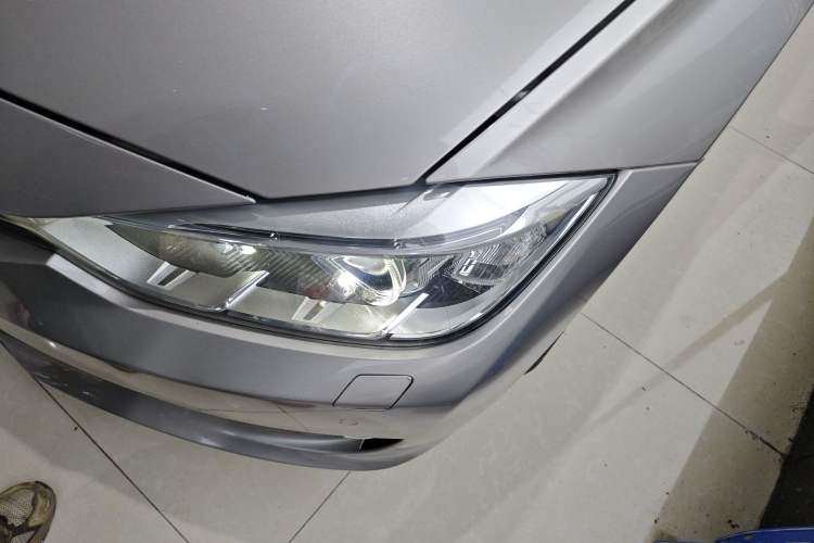 Used BMW 3 Series 2015 320Li Luxury Edition Fashion Model
