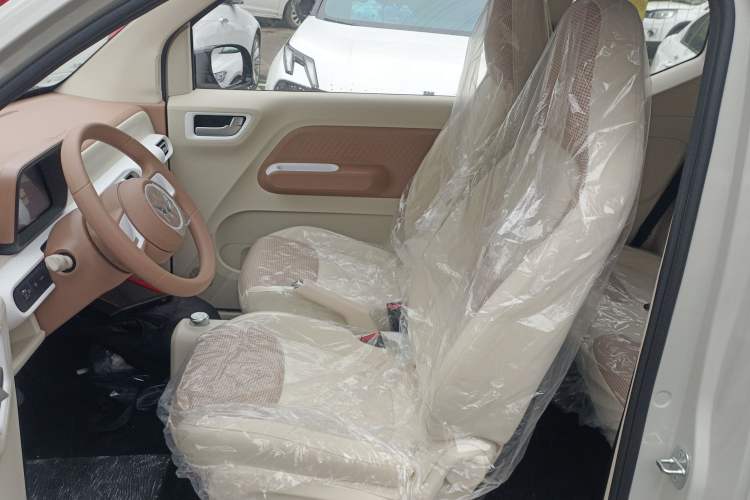 Used Wuling Hongguang MINIEV 2024 3rd Generation 215km Youth Edition
