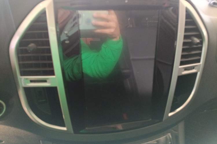 Used Mercedes-Benz Vito 2018 2.0T Elite Version 7 Seats China VI Emission Standard