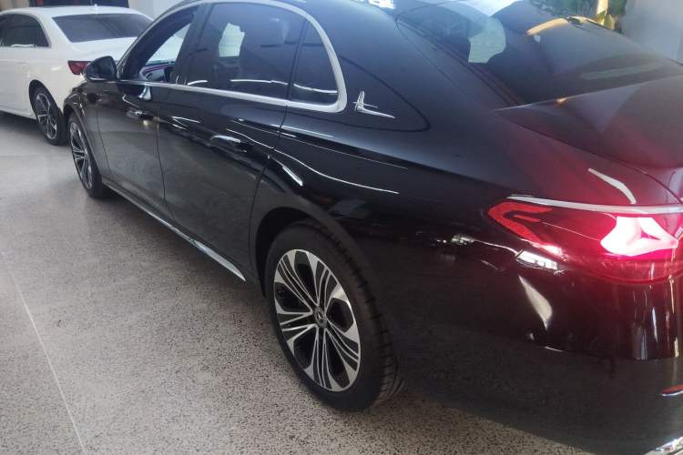 Used Mercedes-Benz E-Class 2025 Facelift E 300 L Luxury Edition