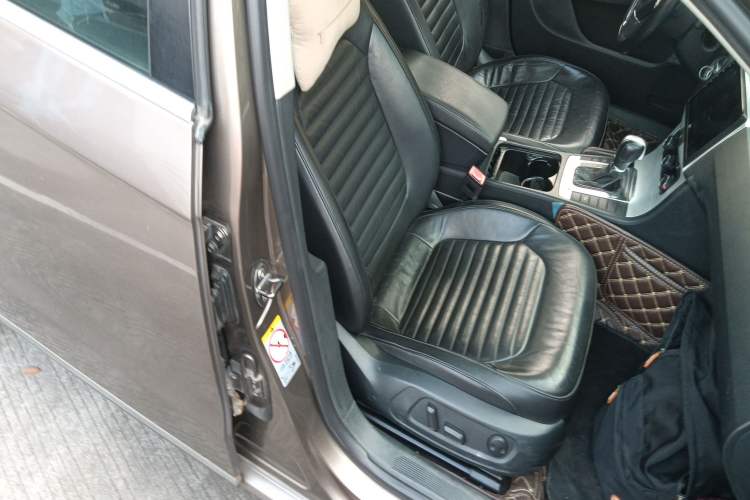 Used Volkswagen Magotan 2013 1.8TSI Premier Model
