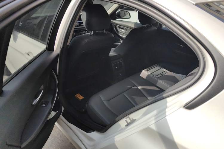 TDK.VehicleDetails.img