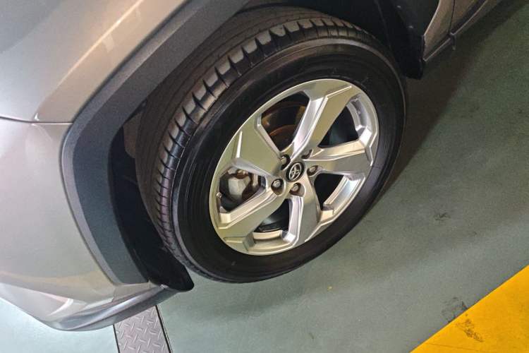 Used Toyota RAV4 2020 2.0L CVT Two-Wheel Drive Fashion Edition
