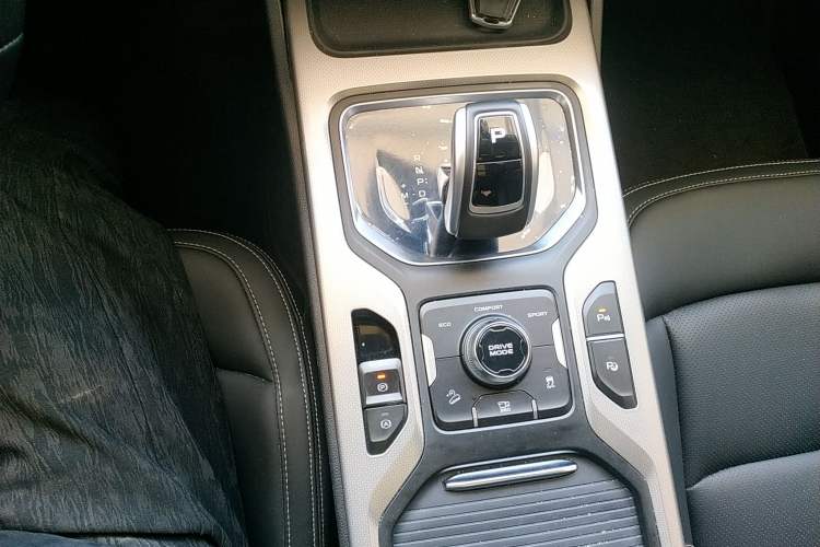 Used Geely Auto Haoyue 2020 1.8TD DCT Flagship 7-Seater
