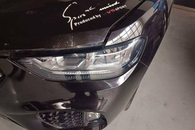 Used Wey VV5 2019 Upgraded Model 2.0T Two-Wheel Drive Flagship Version China V Standard