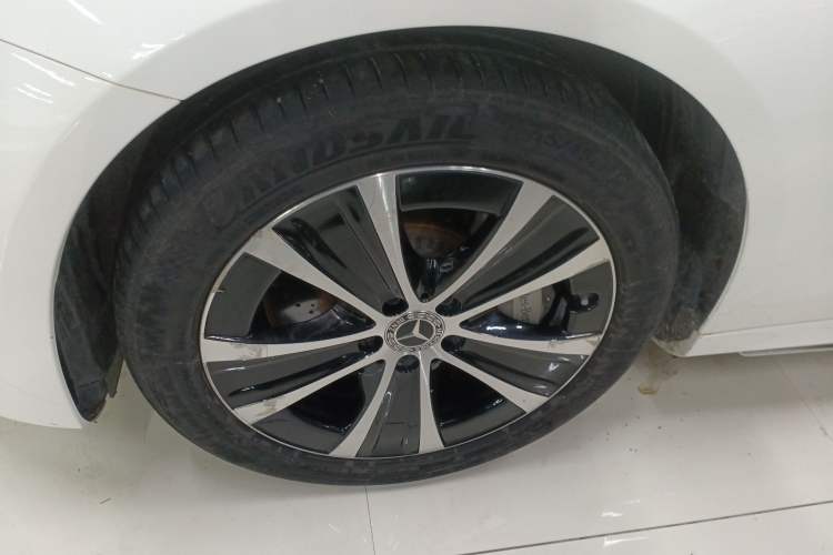 Used Mercedes-Benz E-Class New Energy 2022 Restyled E 350 e L Plug-in Hybrid Sports Sedan
