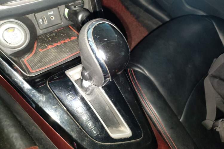 Used Nissan Lannia 2016 1.6L CVT Smart Cool Edition
