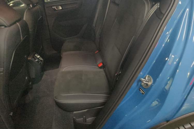 Used Volvo C40 2024 Long-Range PRO Version
