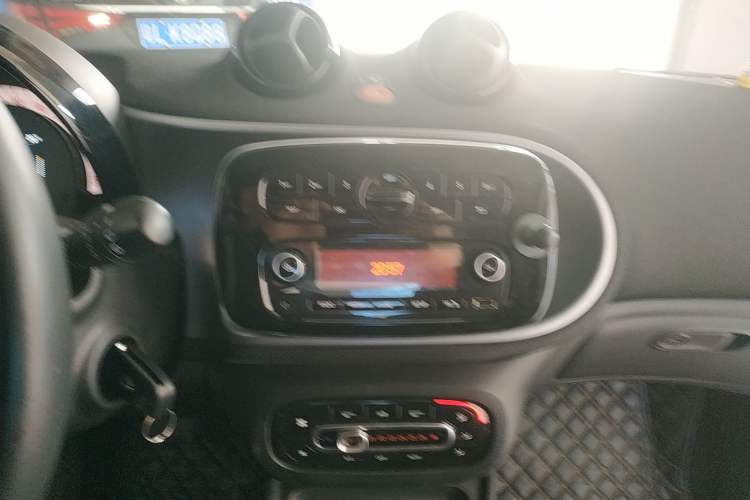 Used  fortwo 2018 1.0L 52kW Hardtop Passion Edition China V Standard
