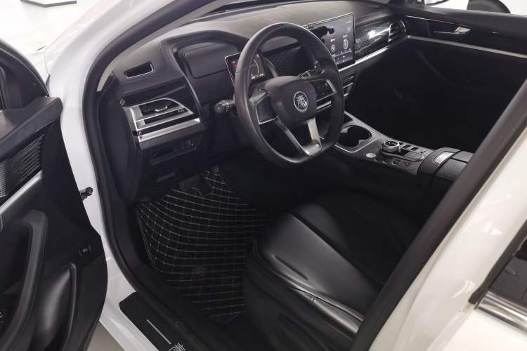 Used BYD Qin PLUS 2021 EV 420KM Commuter Edition
