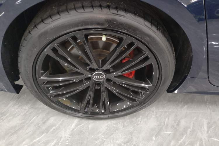 Used Audi A7L 2022 55 TFSI quattro S-line Zhiyuan Edition Obsidian Black Package
