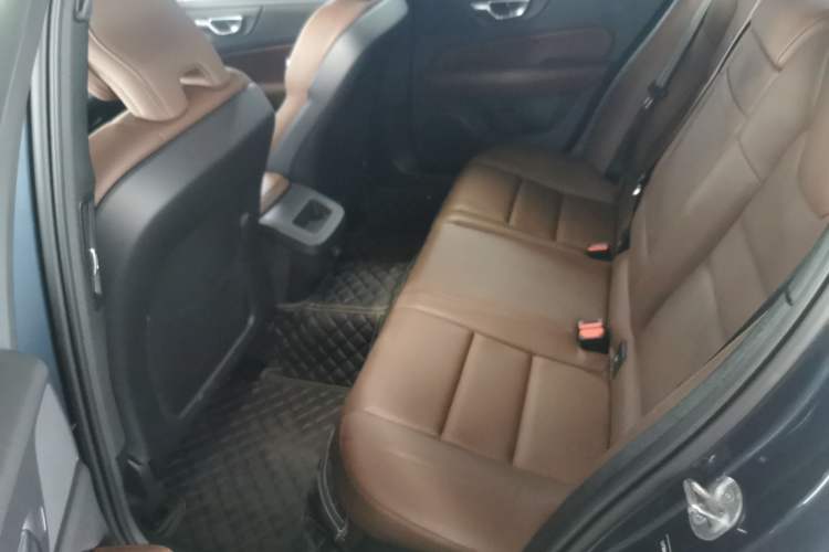 Used Volvo S60 2024 B4 Zhiyi Luxury Edition