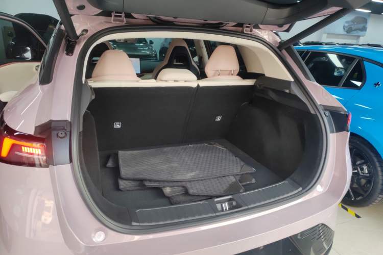 Used Lynk & Co 06 2025 Renew 1.5T Halo
