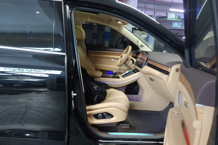 Used Hima AITO M7 2024 1.5T Rear-Drive Plus Version 5 Seats
