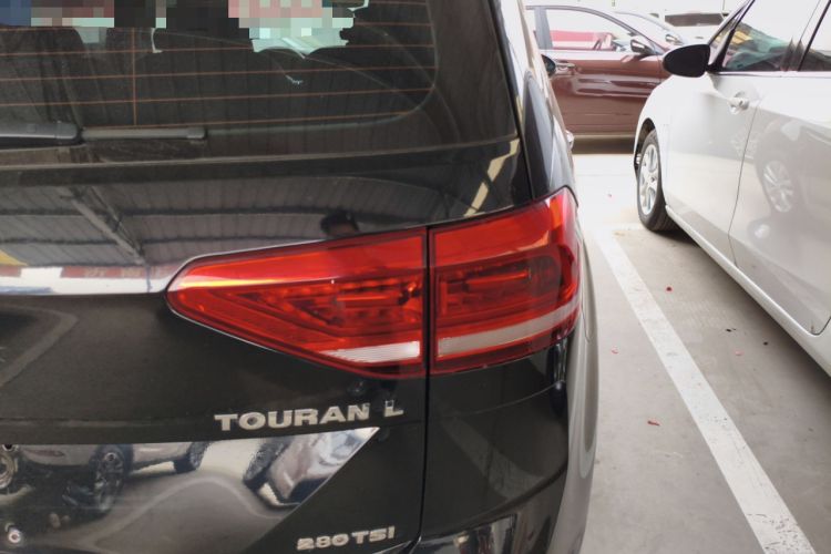 Used Volkswagen Touran 2018 Volkswagen Touran L 280TSI DSG Comfort Edition 7 Seats China V Emission Standard
