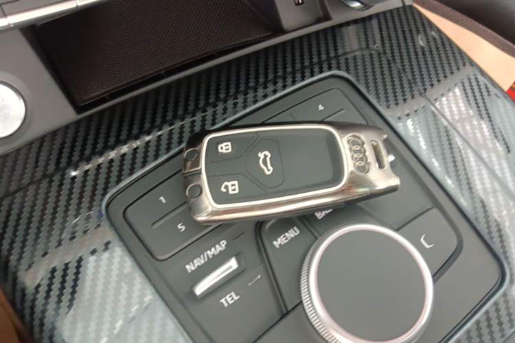 Used Audi Q5L 2020 Revised 40 TFSI Prestige Edition
