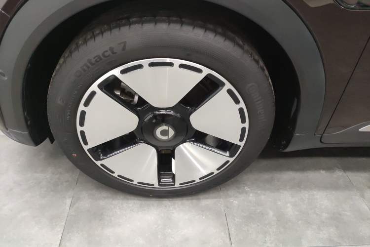 Used  #5 2024 Long-Range Journey Luxury Edition
