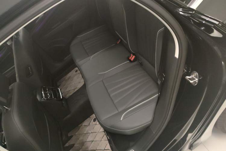 Used Volkswagen Passat 2024 380TSI Starry Luxury Edition
