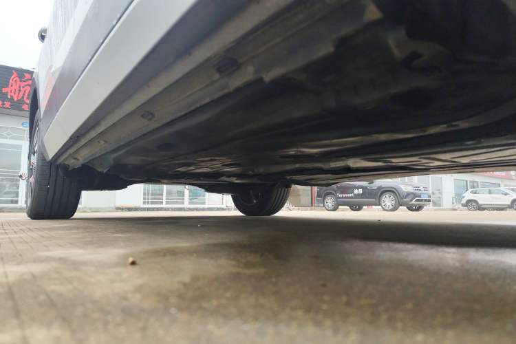 Used Volkswagen Tharu 2024 300TSI Two-Wheel-Drive Moon Luxury Edition
