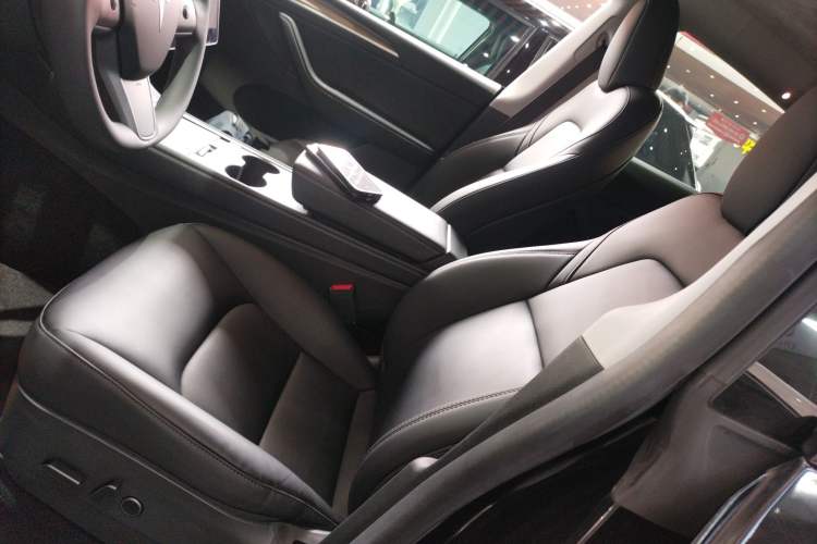 Used Tesla Model Y 2022 Rear-Wheel-Drive Version
