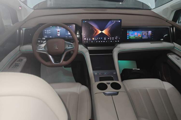 Used BYD Xia 2025 DM-i 1.5T 180km Excellence Model
