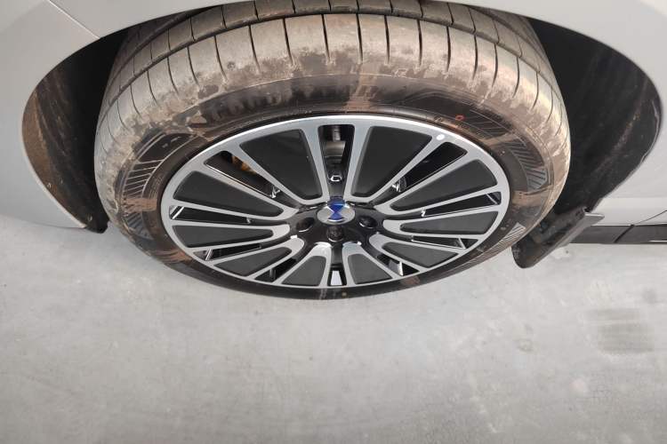 Used Denza N8L 2025 Flagship Model