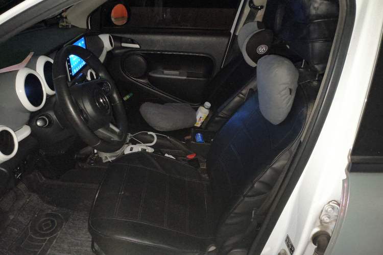 Used ORA Black Cat 2021 301 km Basic Version
