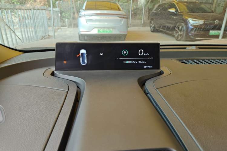 Used Toyota bZ3 2023 616 km Long-Range Premium
