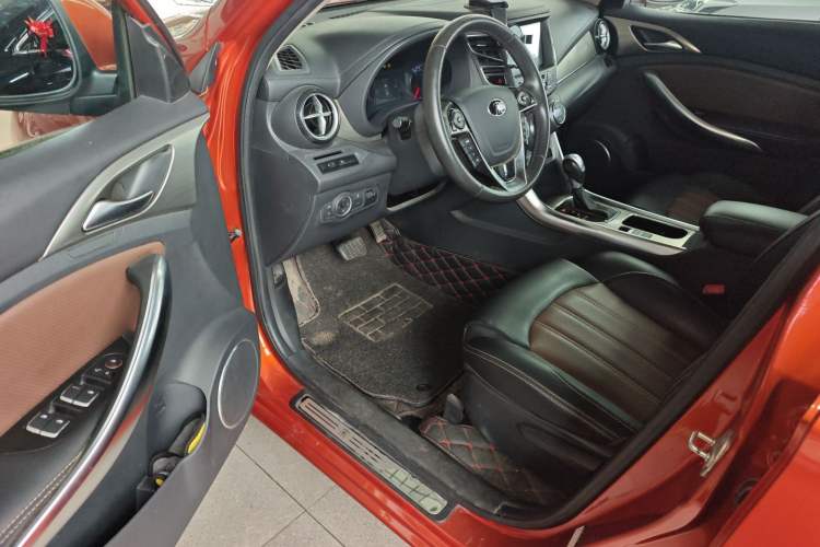 Used BYD Song 2016 GaiShi Edition 1.5TID Automatic Elite Model
