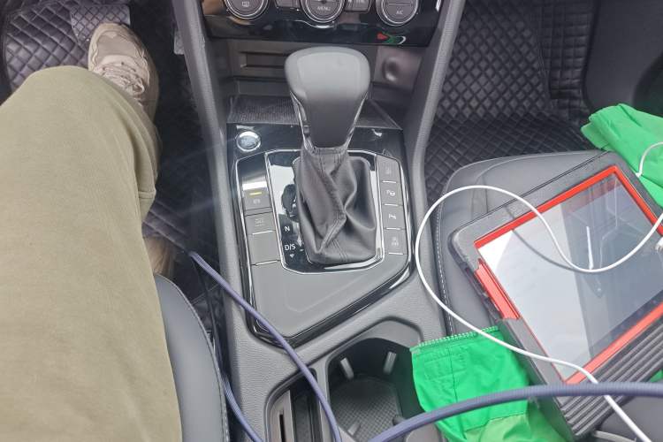 Used Volkswagen Tiguan L 2019 Revised 330TSI Automatic Two-Wheel Drive Smart & Luxury Edition China VI Standard