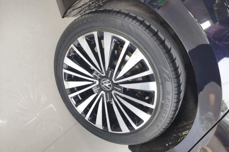 Used Volkswagen Passat 2020 Revised Version 330TSI Luxury Edition China VI Standard
