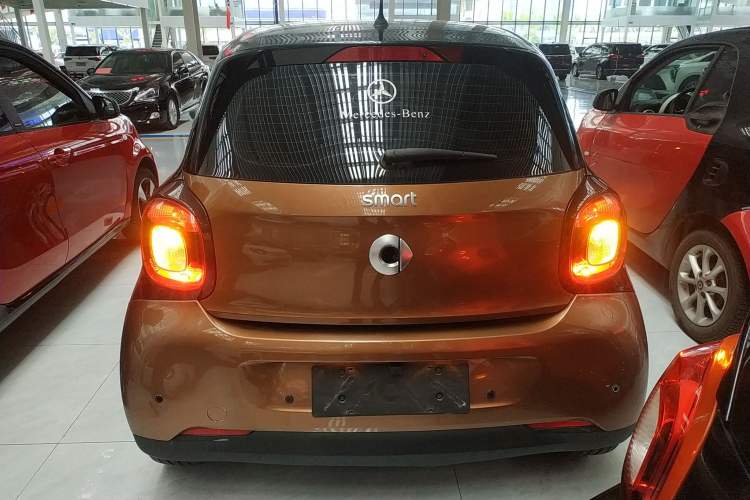Used  forfour 2016 1.0L 52 kW Dynamic Edition
