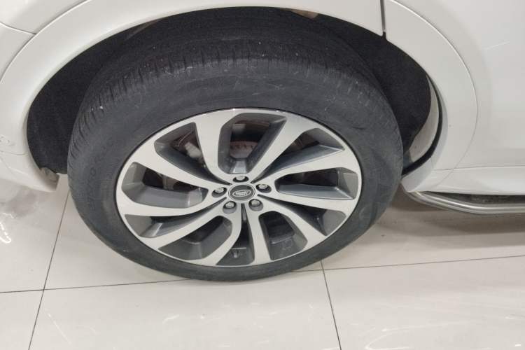 Used Land Rover Discovery Sport 2020 249 PS R-Dynamic Performance Tech Edition 7 Seats
