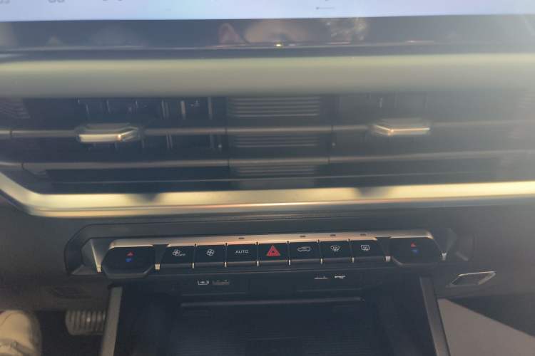 Used Geely Auto Haoyue L 2024 2.0T DCT Flagship Version
