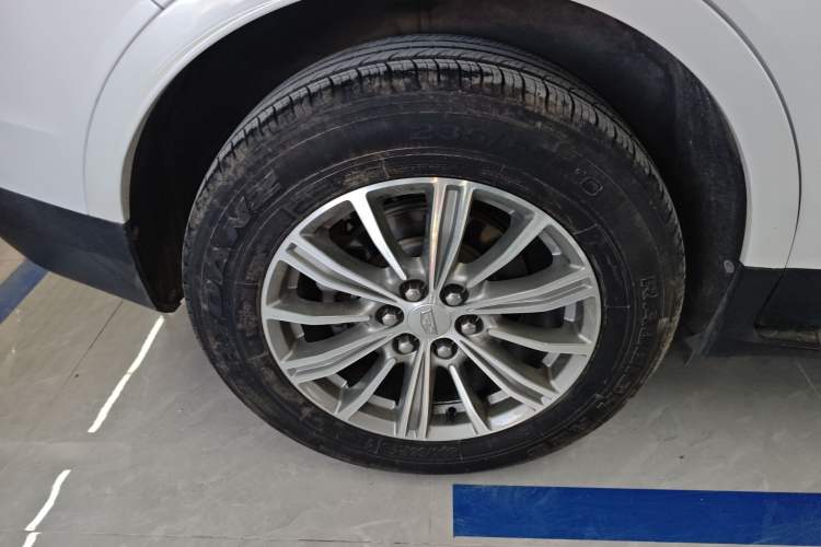 Used Cadillac XT5 2018 25T Luxury Model
