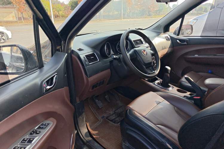 Used FORTHING Joyear X5 2016 1.6L manual luxury version
