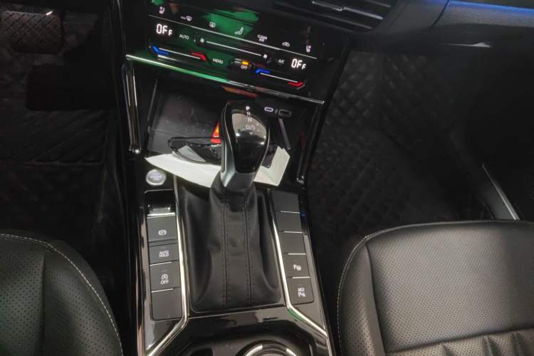 Used Volkswagen Passat 2024 380TSI Luxury Edition