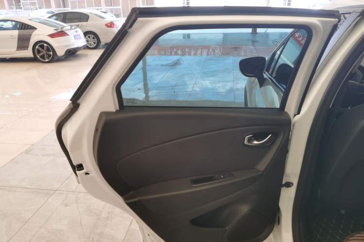 Used Renault Captur 2018 TCe190 Urban Style Edition
