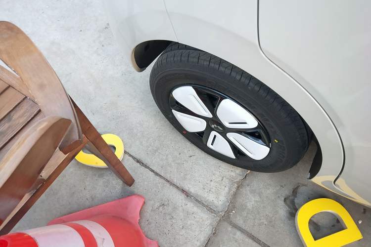 Used Wuling Hongguang MINIEV 2025 Four-Door Version Advanced Edition
