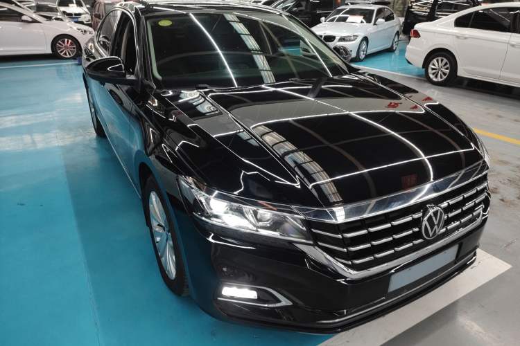 Used Volkswagen Passat 2020 Facelift 330TSI Elite Edition China VI Standard