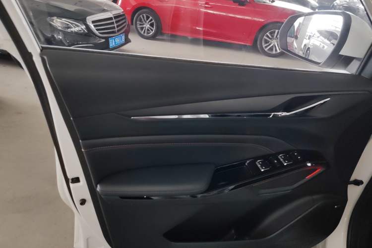 Used Changan X5 PLUS 2024 1.5T DCT ZhiZun Version
