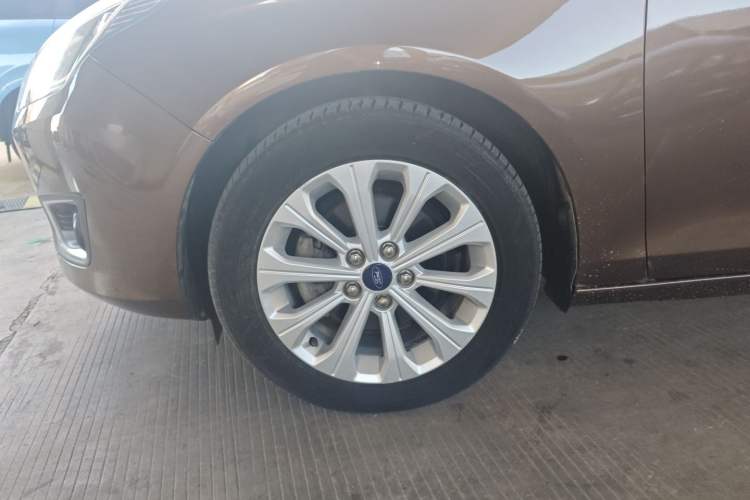 Used Ford Escort 2015 1.5L Automatic Fashion Model
