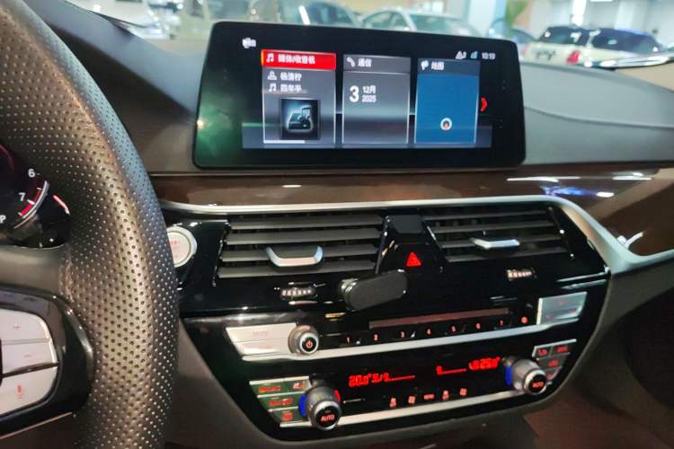 Used BMW 5 Series 2018 525Li Luxury Package
