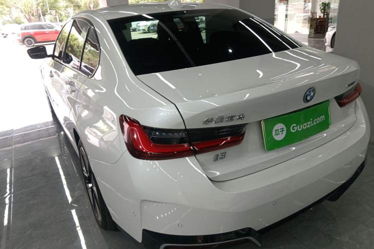 Used BMW i3 2024 eDrive 40 L Midnight Sports Package
