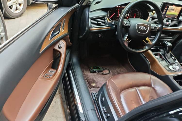 Used Audi A6L 2018 30th Anniversary Edition 30 FSI Style Model
