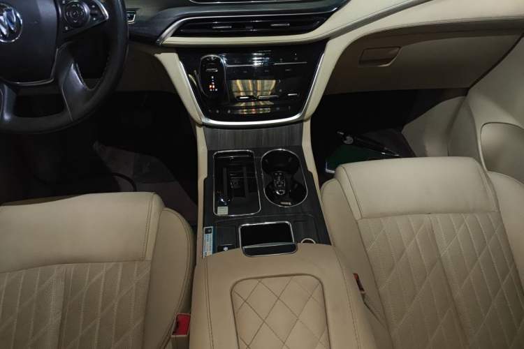 Used Buick GL8 2022 ES Land Cruiser 653T Smart Luxury Model